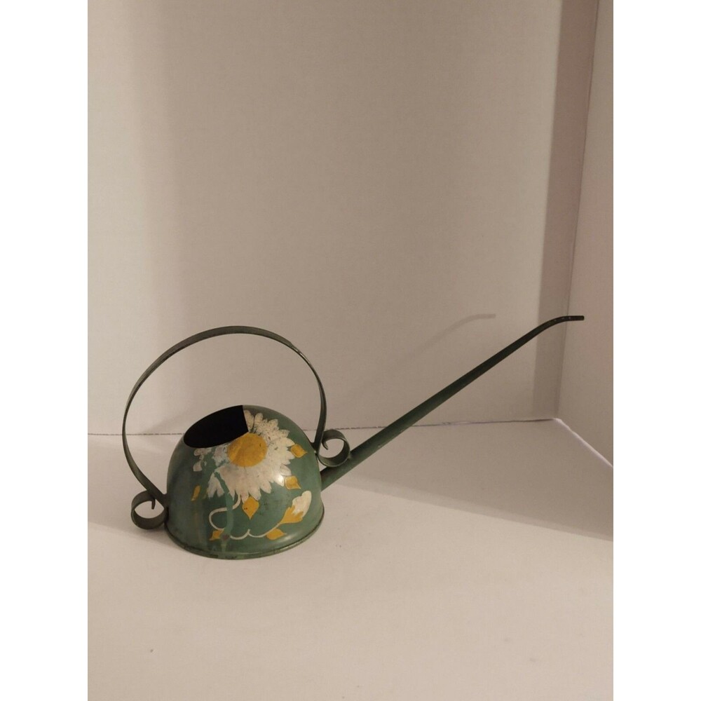Decorative Daisy hand painted oil Spout Can